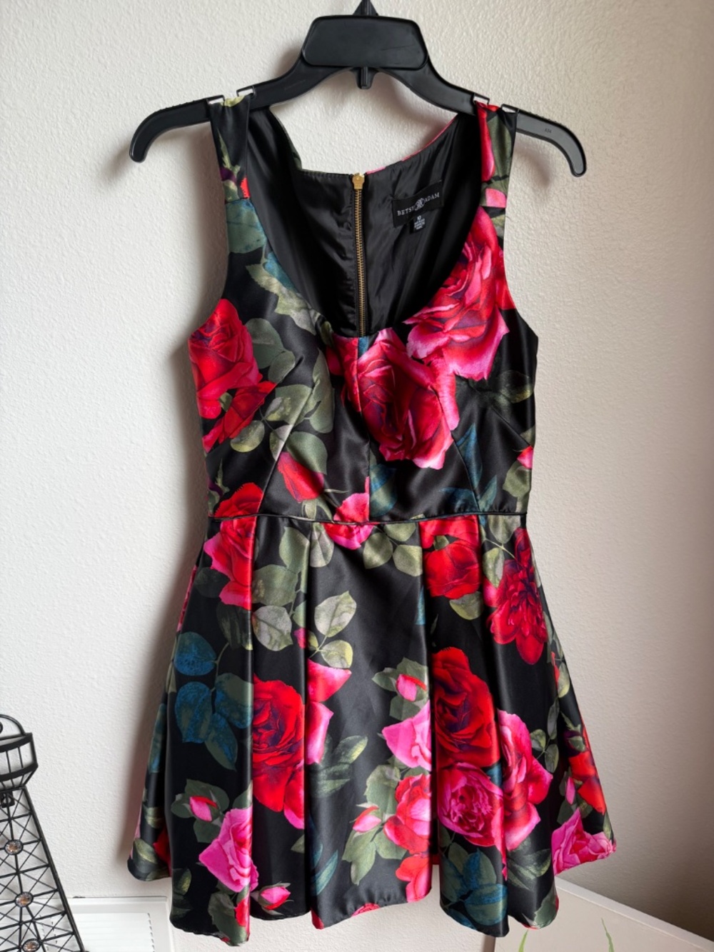 Betsy & Adam Black Red Rose Floral Satin Fit & Flare Cocktail Party Dress Sz 10 - Picture 2 of 9